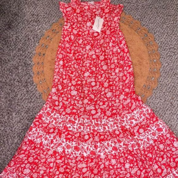Dresses & Skirts - NWT Women’s Red Floral Maxi Dress